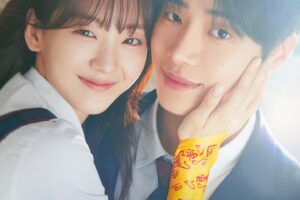 Recap Episode 1 Head Over Heels (2025): Kisah Shaman Muda, Murid Tampan, dan Takdir yang Terbalik 8 Recap Episode 1 Head Over Heels (2025)