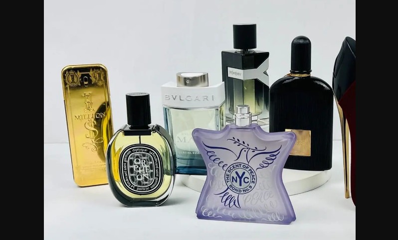 520Cara20Tepat20Menyemprotkan20Parfum