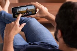 Suka Nonton Film yang Sama Berulang Kali? Psikologi Ungkap 10 Sifat Unikmu! 1 Suka Nonton Film yang Sama Berulang Kali? Psikologi Ungkap 10 Sifat Unikmu!