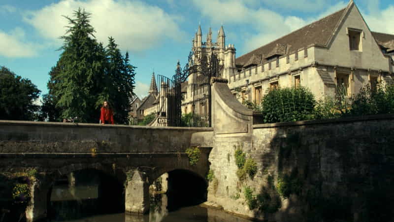 Where Was "Your Fault: London" Filmed? Complete Filming Locations Guide 9 Magdalen College Bridge and Punting Area