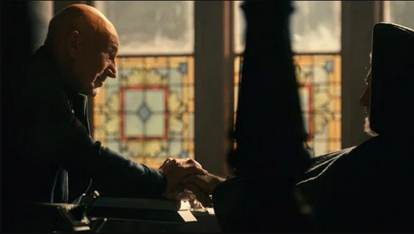 AVENGERS: DOOMSDAY Trailer Breakdown: Robert Downey Jr.'s Doctor Doom Just Broke the Internet 2 Professor X - AVENGERS DOOMSDAY (2026)