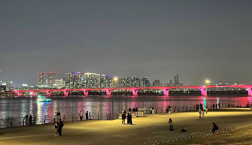 Yeouido Hangang Park - Outdoor and Walking Scenes