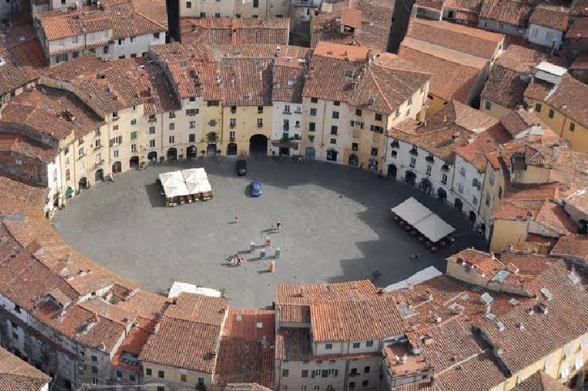 Lucca - The G7 Summit Town